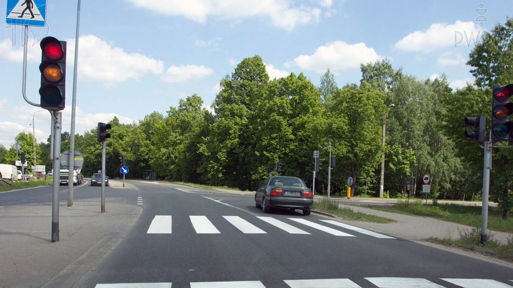 Sytuacja drogowa — pytanie 3120: Czy w tej sytuacji następnym sygnałem będzie sygnał czerwony?