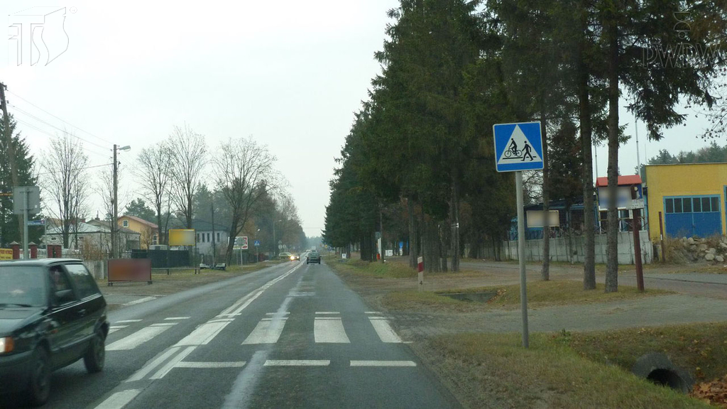 Sytuacja drogowa — pytanie 6027: Czy zbliżając się do miejsca oznaczonego tym znakiem masz obowiązek zachować szczególną ostrożność?