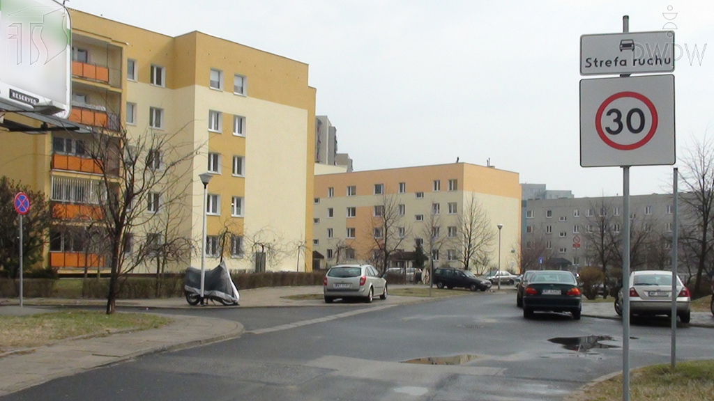 Sytuacja drogowa — pytanie 6243: Czy na tej drodze zawsze masz obowiązek ustąpić pierwszeństwa pieszemu?