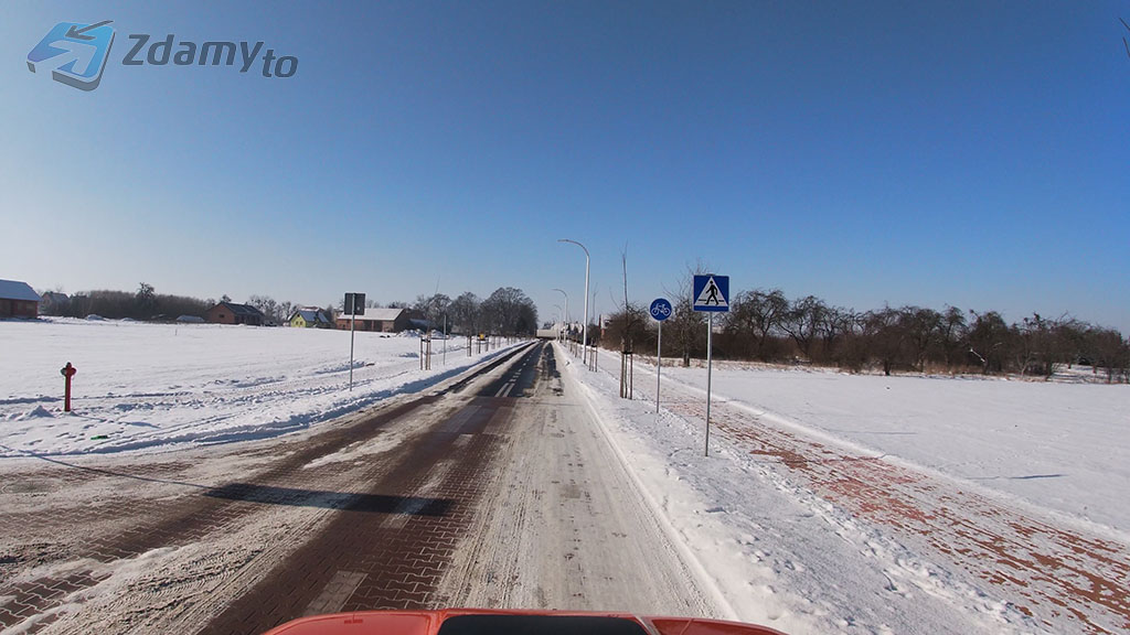 Sytuacja drogowa — pytanie 13222: Czy w tej sytuacji zbliżasz się do przejazdu dla rowerzystów?