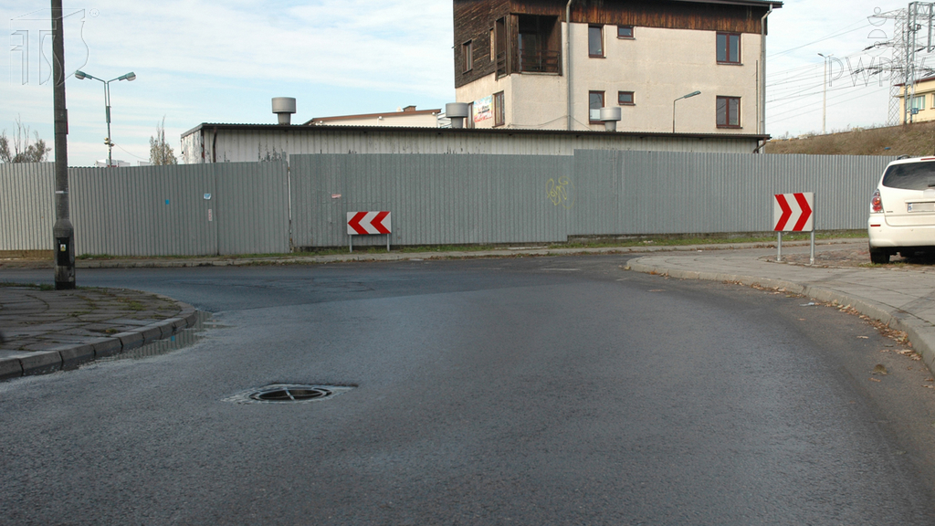 Sytuacja drogowa — pytanie 6547: Gdzie skierujesz wzrok skręcając motocyklem?