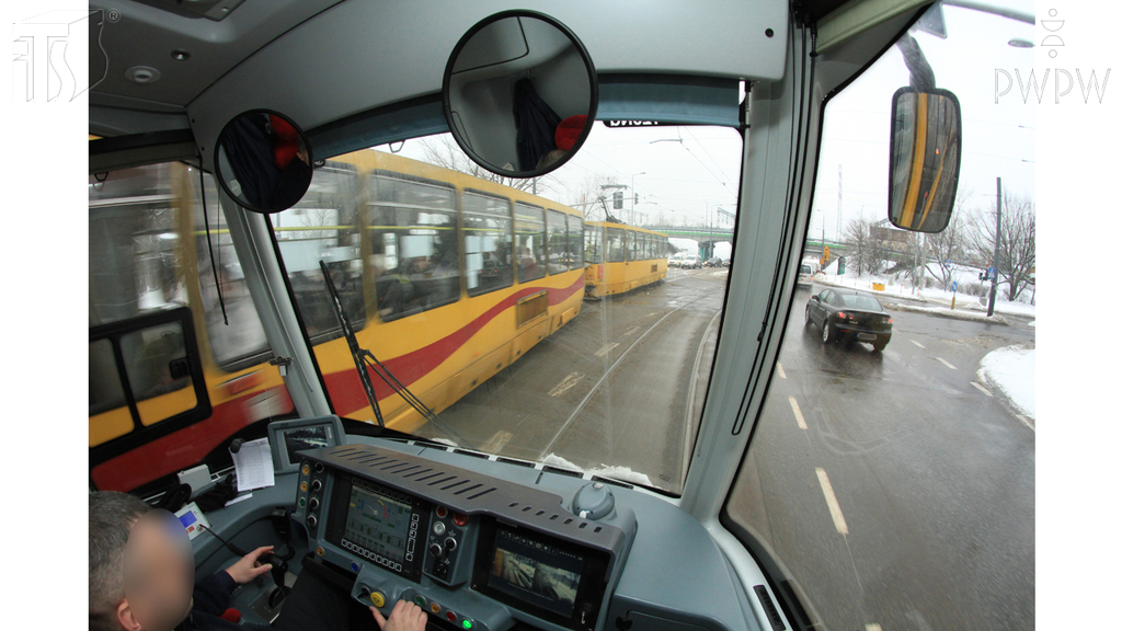 Sytuacja drogowa — pytanie 7078: Czy wzrost prędkości może mieć wpływ na sposób postrzegania przez motorniczego?