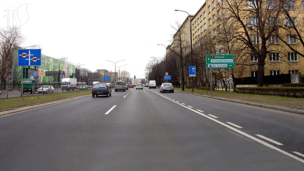 Sytuacja drogowa — pytanie 7243: Czy w tym miejscu wolno Ci zmienić dotychczas zajmowany pas ruchu na pas przy prawej krawędzi jezdni?