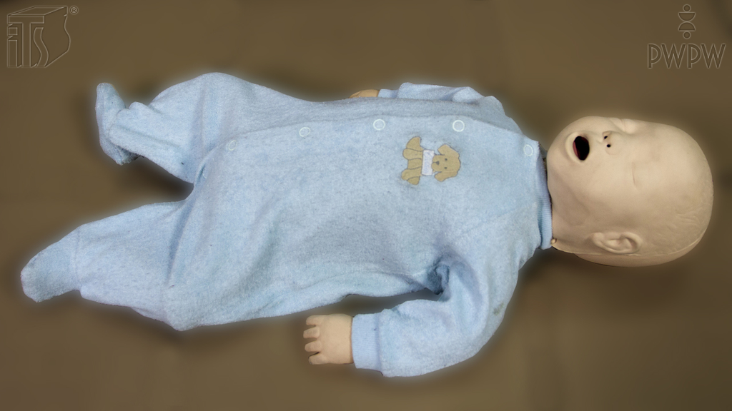 Sytuacja drogowa — pytanie 2177: Czym należy poprzedzić uciskanie klatki piersiowej u niemowlęcia, które zostało ułożone na stole lub podłodze?