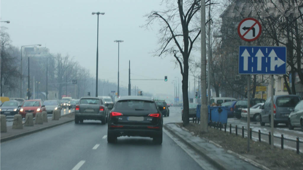 Sytuacja drogowa — pytanie 10101: Który z wymienionych czynników, może być przyczyną ściągania samochodu w lewą stronę?